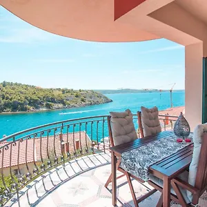 Mali Dvor Novigrad Appartement Novigrad (Dalmatia)