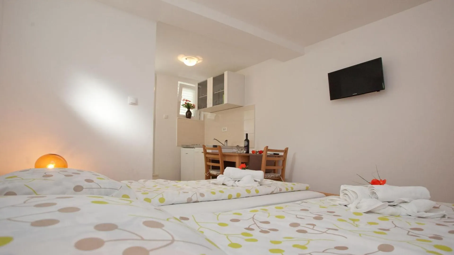 Downtown Spalato Private Rooms Apartment