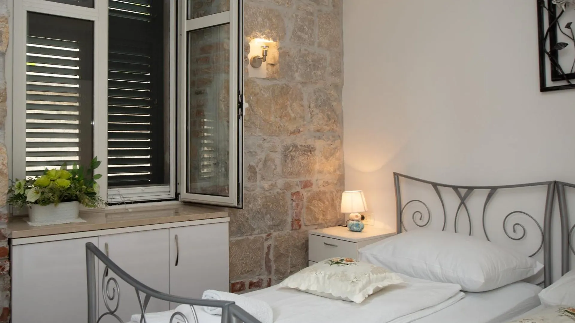 Downtown Spalato Private Rooms 0*, Split Croatia